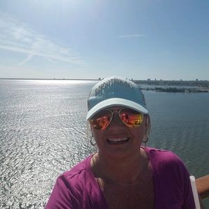 Meet your Posher, Liz